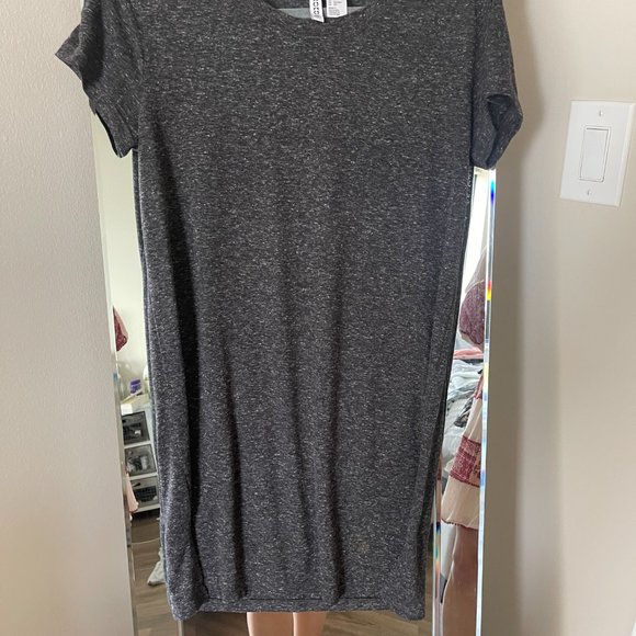 H&M Mini Tshirt Dress - Picture 3 of 4